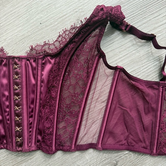 Victoria's Secret Lace Unlined Non Wired Corset Bra Top Burgundy Size Mesh Small - Picture 9 of 9